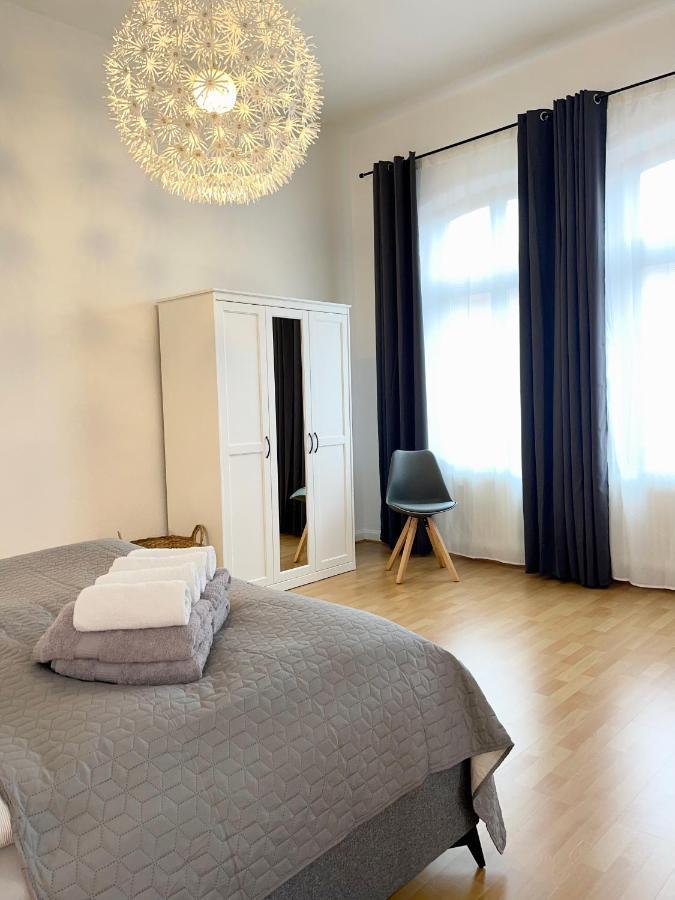 Charmante Ferienwohnung Mit Terrasse Im Herzen Von ノルデン エクステリア 写真
