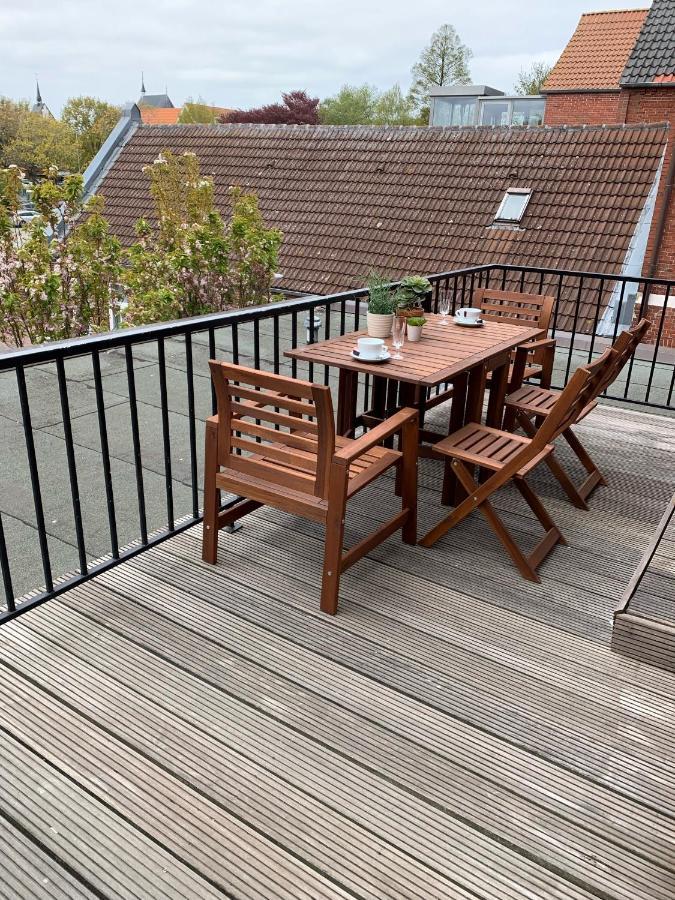 Charmante Ferienwohnung Mit Terrasse Im Herzen Von ノルデン エクステリア 写真